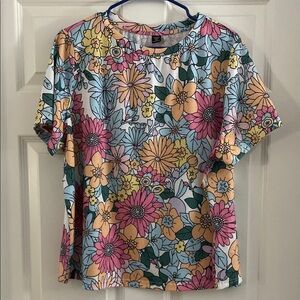 Women’s Shein Floral Tshirt
1XL Curve